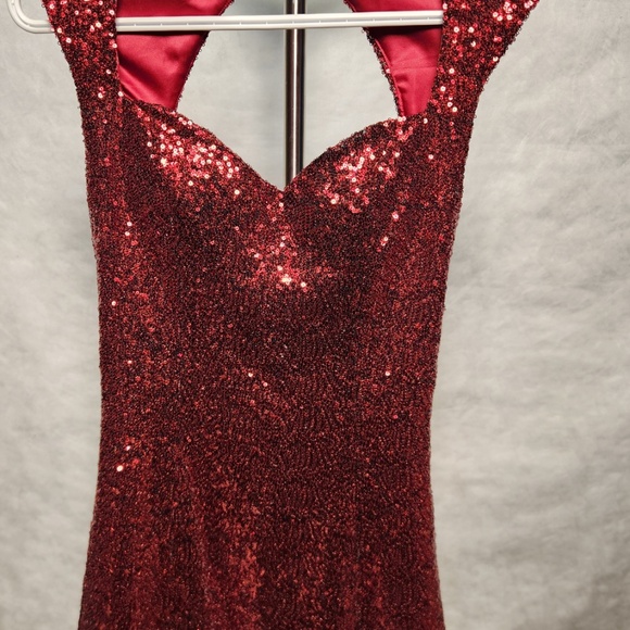 Red Glittery Sequin Guess Dress - Picture 2 of 9
